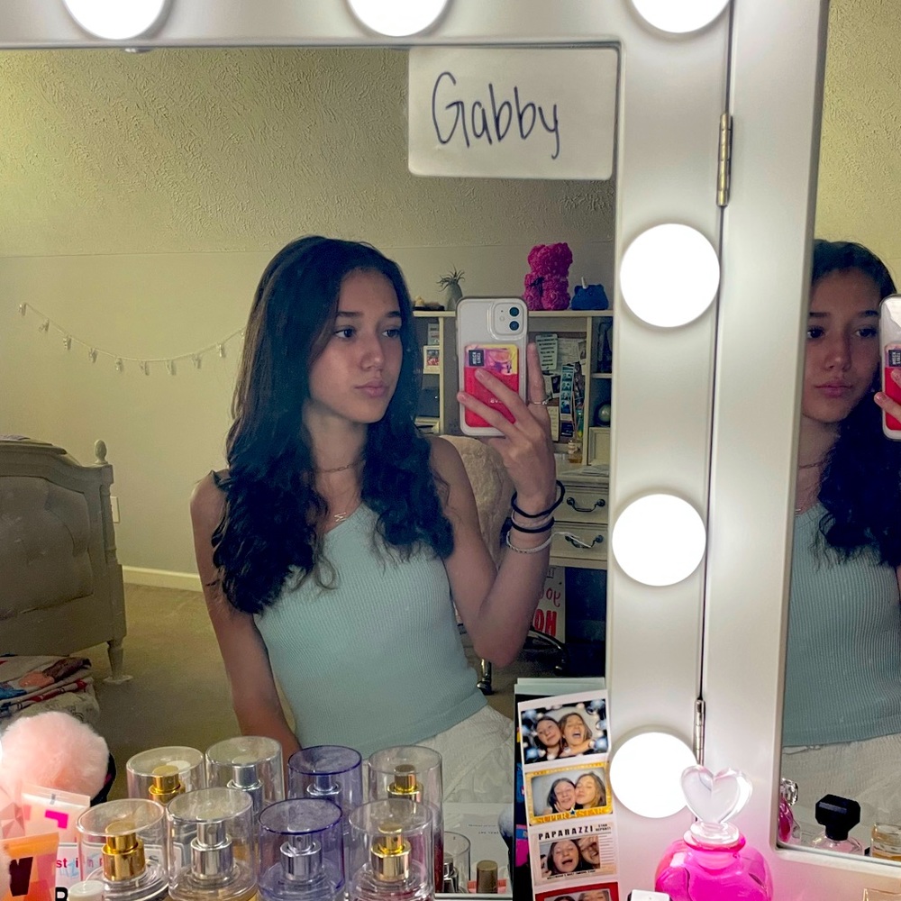 Meet your Posher, Gabby